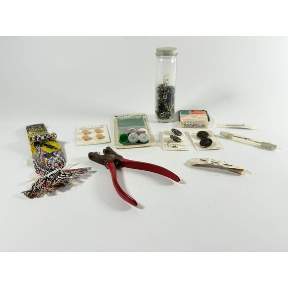 Sewing Craft Tools Lot Kenyon Repair Kit Pull E-Z Threader Buttons Vintage - Picture 7 of 11